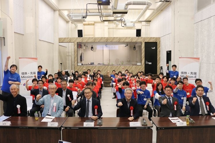 全チームの集合写真