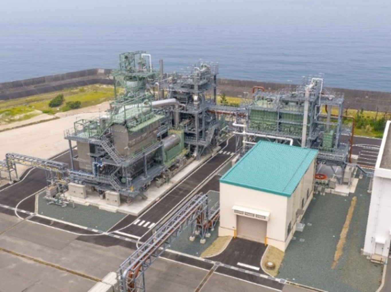 松山市「西部浄化センター下水汚泥固形燃料化施設」の竣工・運営開始 松山市「西部浄化センター下水汚泥固形燃料化施設」の竣工・運営開始