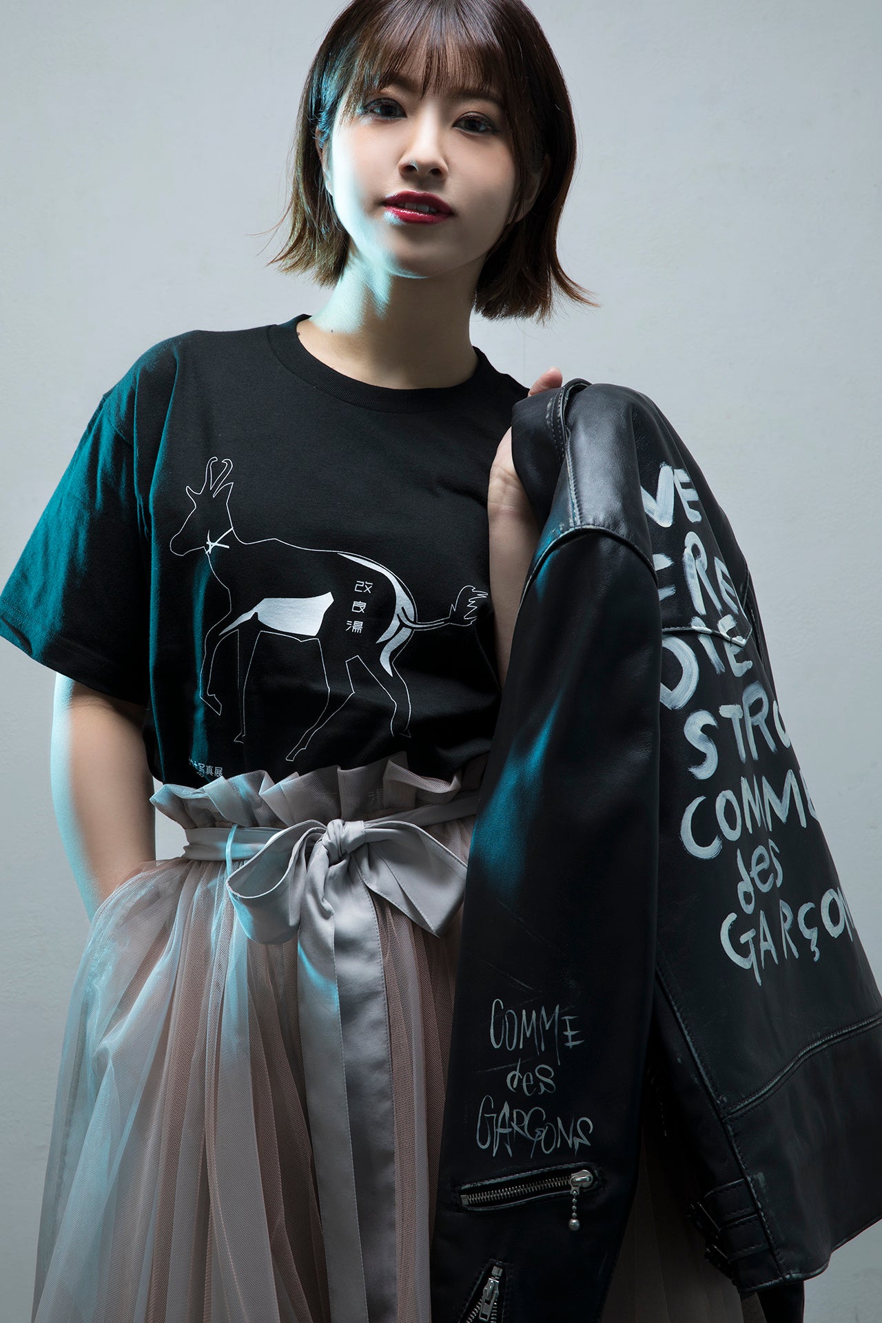 改良湯コラボTシャツ着用イメージ（着用モデル：鮭山未菜美）