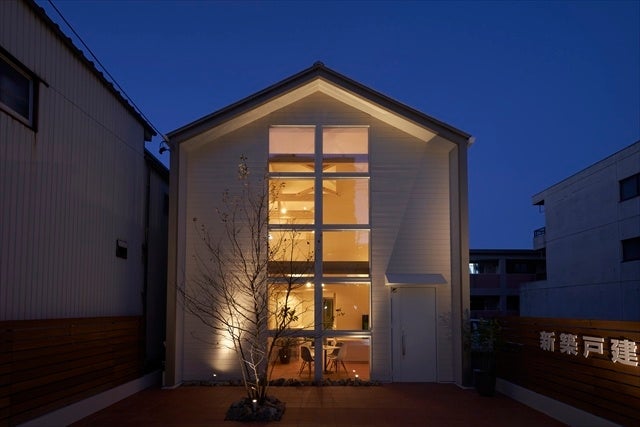 住みかえSHOP名東店 外観 夜