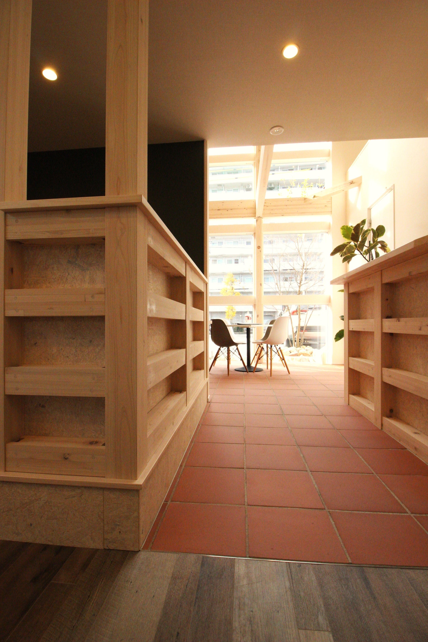 住みかえSHOP名東店OSB合板と集成材カウンター