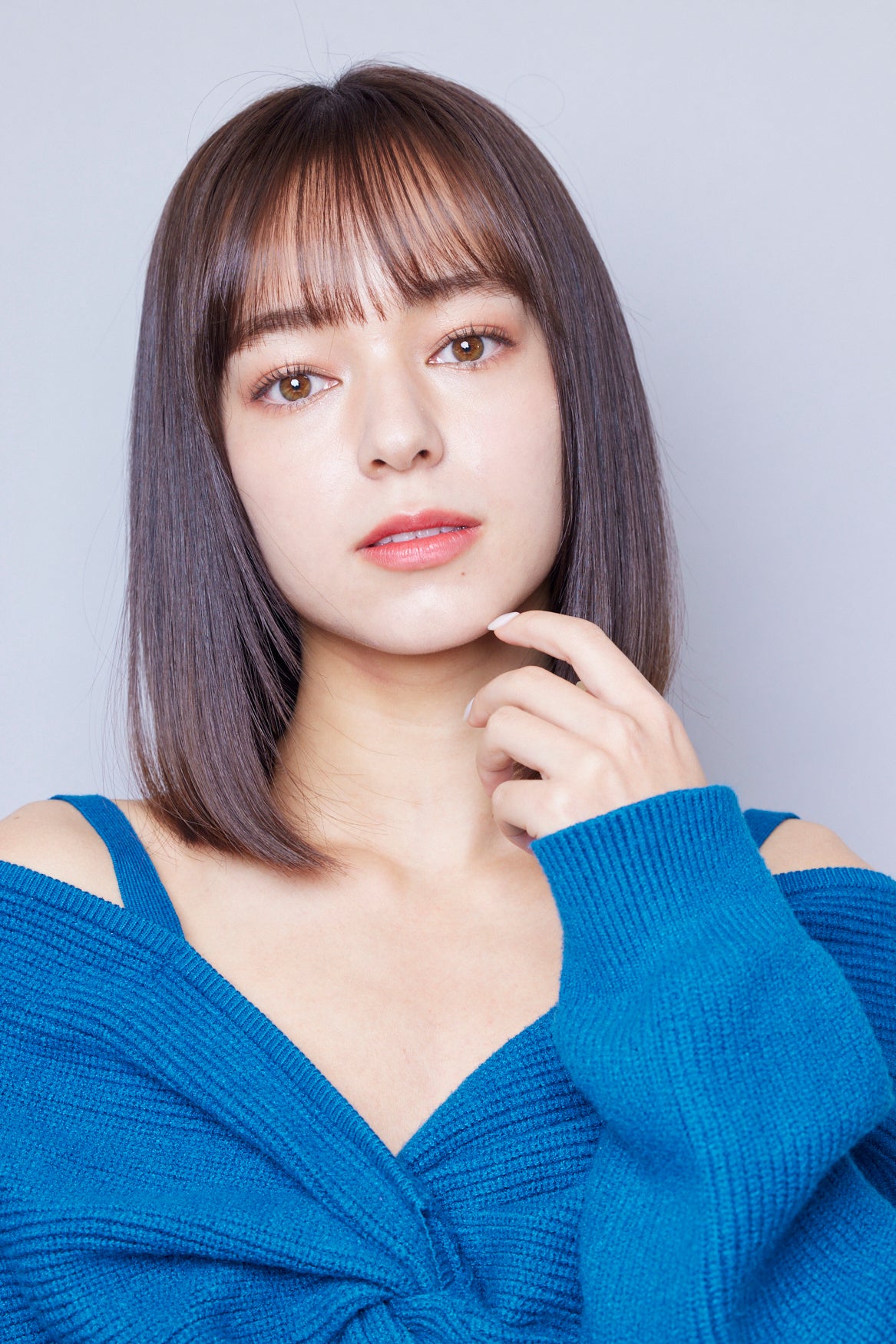 若手探偵：山崎舞子役　世良マリカ