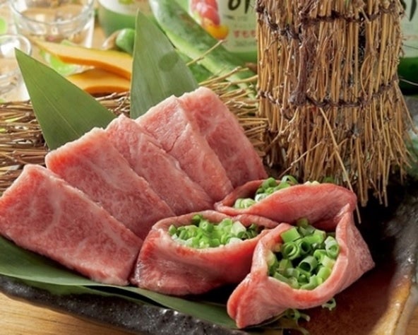 「爆汁！！ネギ包み厚切りタン」2,420円