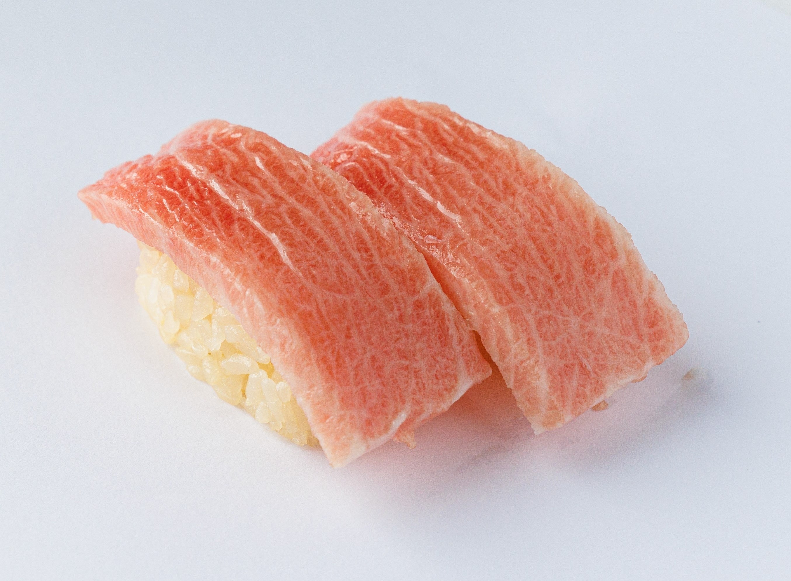 手ごろな価格で提供「大トロ」590円