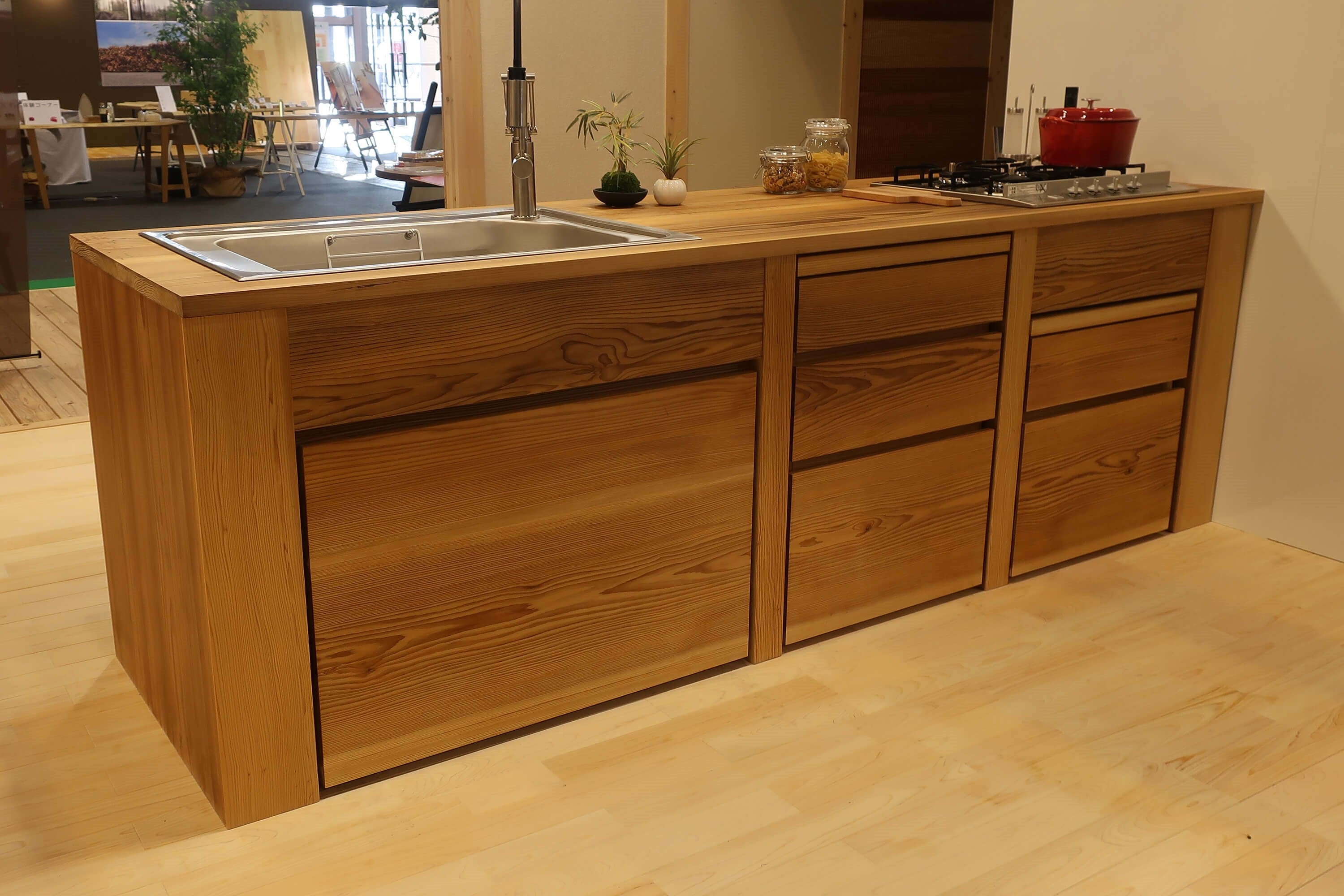 キッチン面材用無垢素材の販売【建築資材事業】