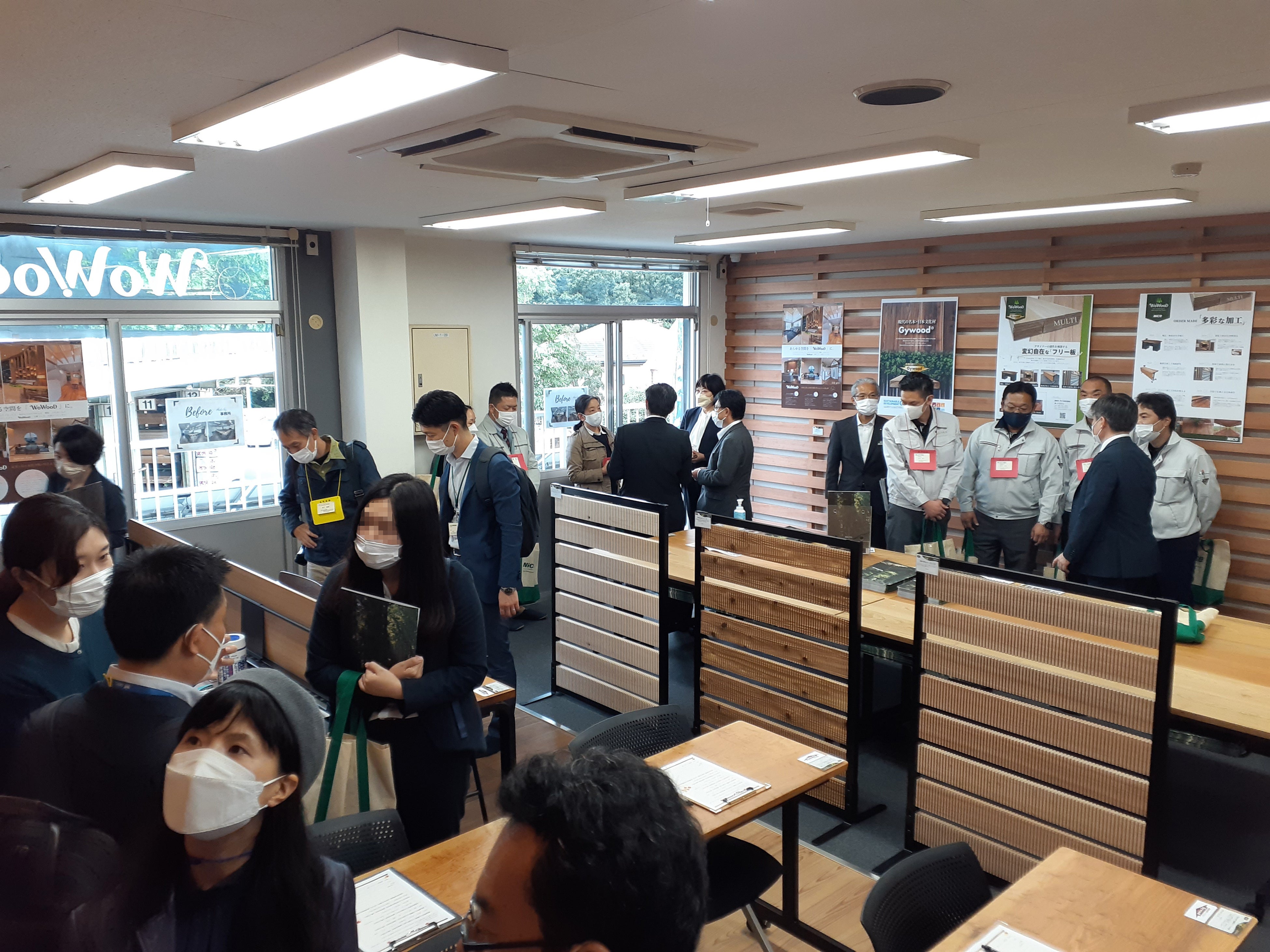 2日間で多くのプロユーザーの方々が来場され、内装への木材の使い方などについて質問がなされるなど、オフィス木質化への高い関心が伺えた