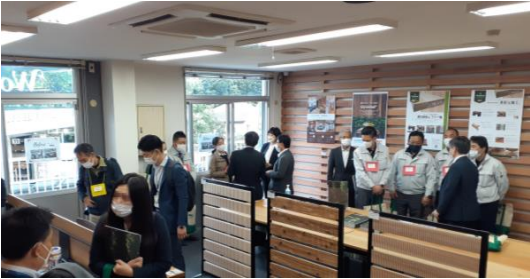 2日間で多くのプロユーザーの方々が来場され、内装への木材の使い方などについて質問がなされるなど、オフィス木質化への高い関心が伺えた