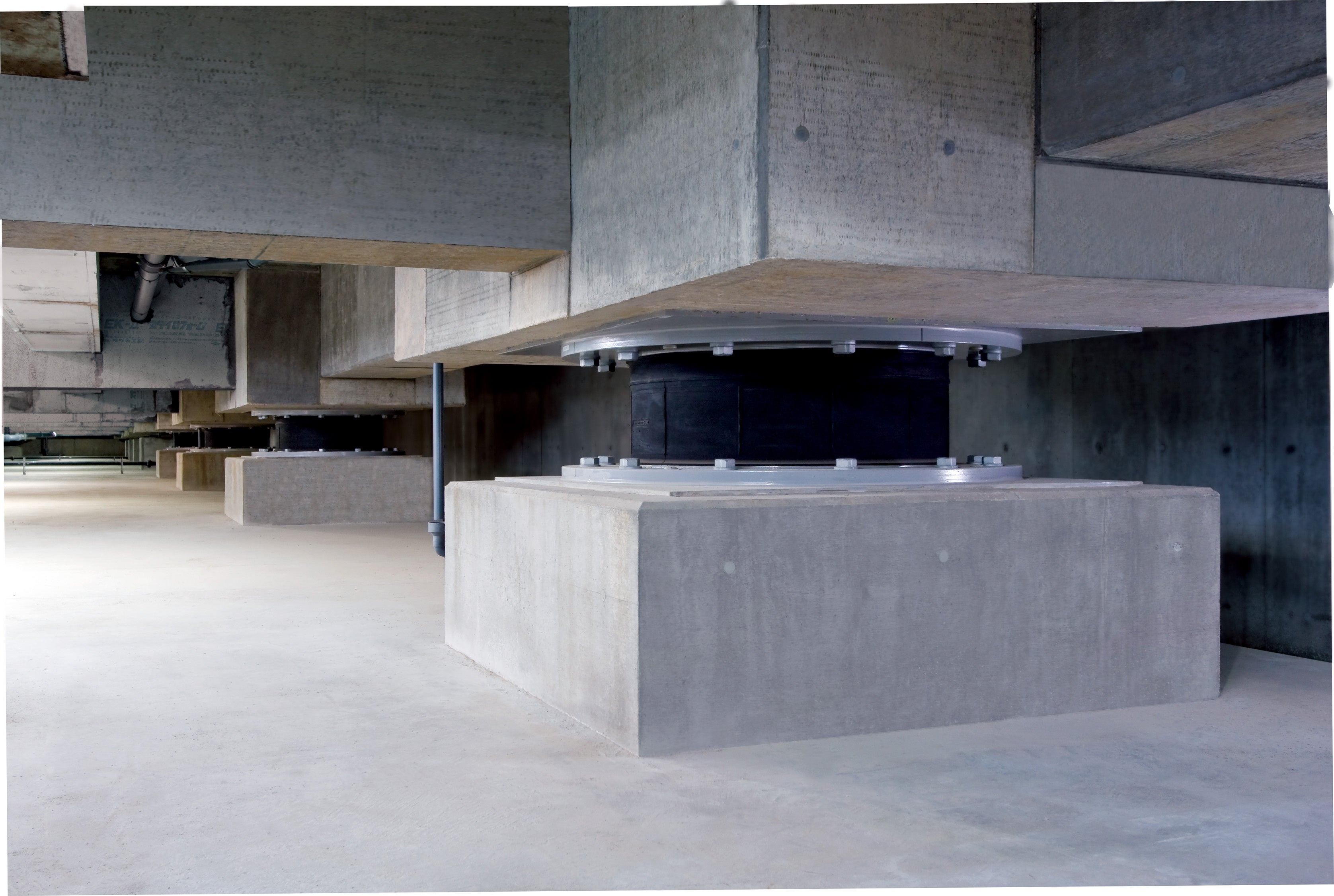 免震装置（参考画像）