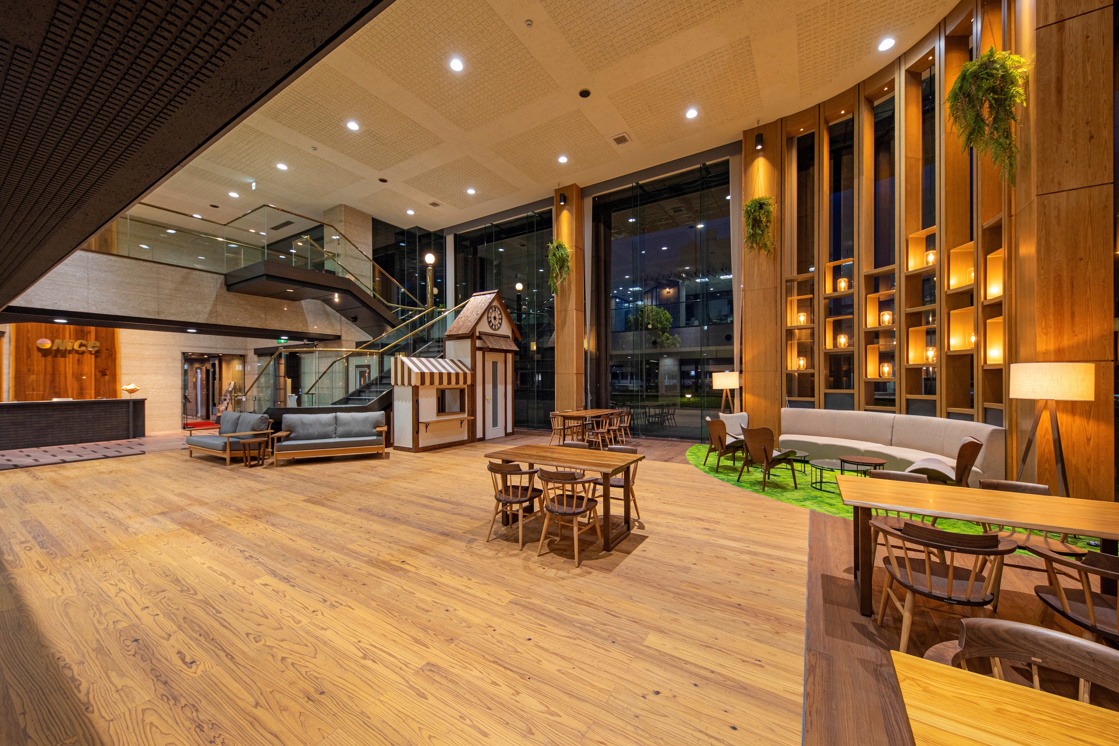 ナイスビル1階ロビー木質化