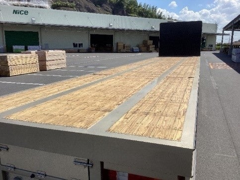 Gywood®を施したトラックの荷台