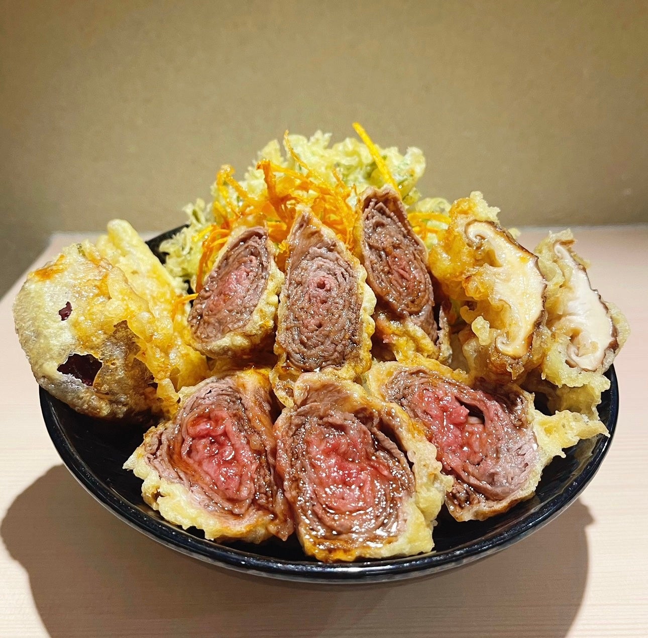 黒毛和牛レア天丼