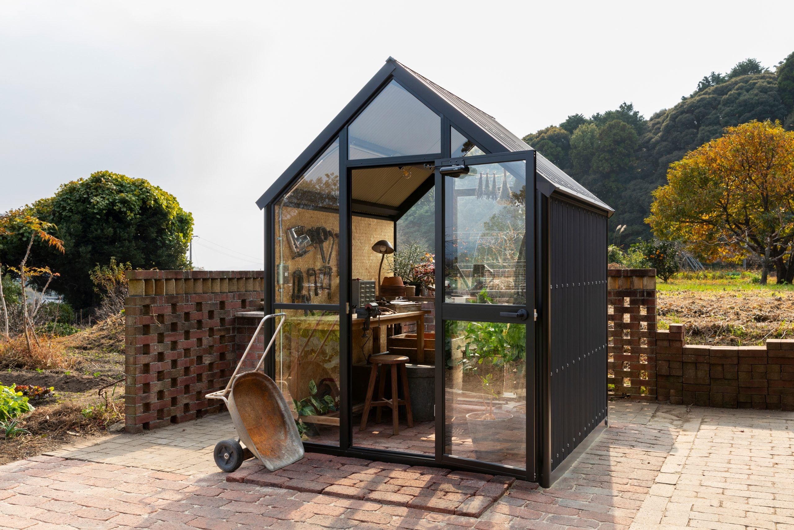 モノを置く」だけじゃない、「過ごす」も楽しむ1坪空間 — ガーデン