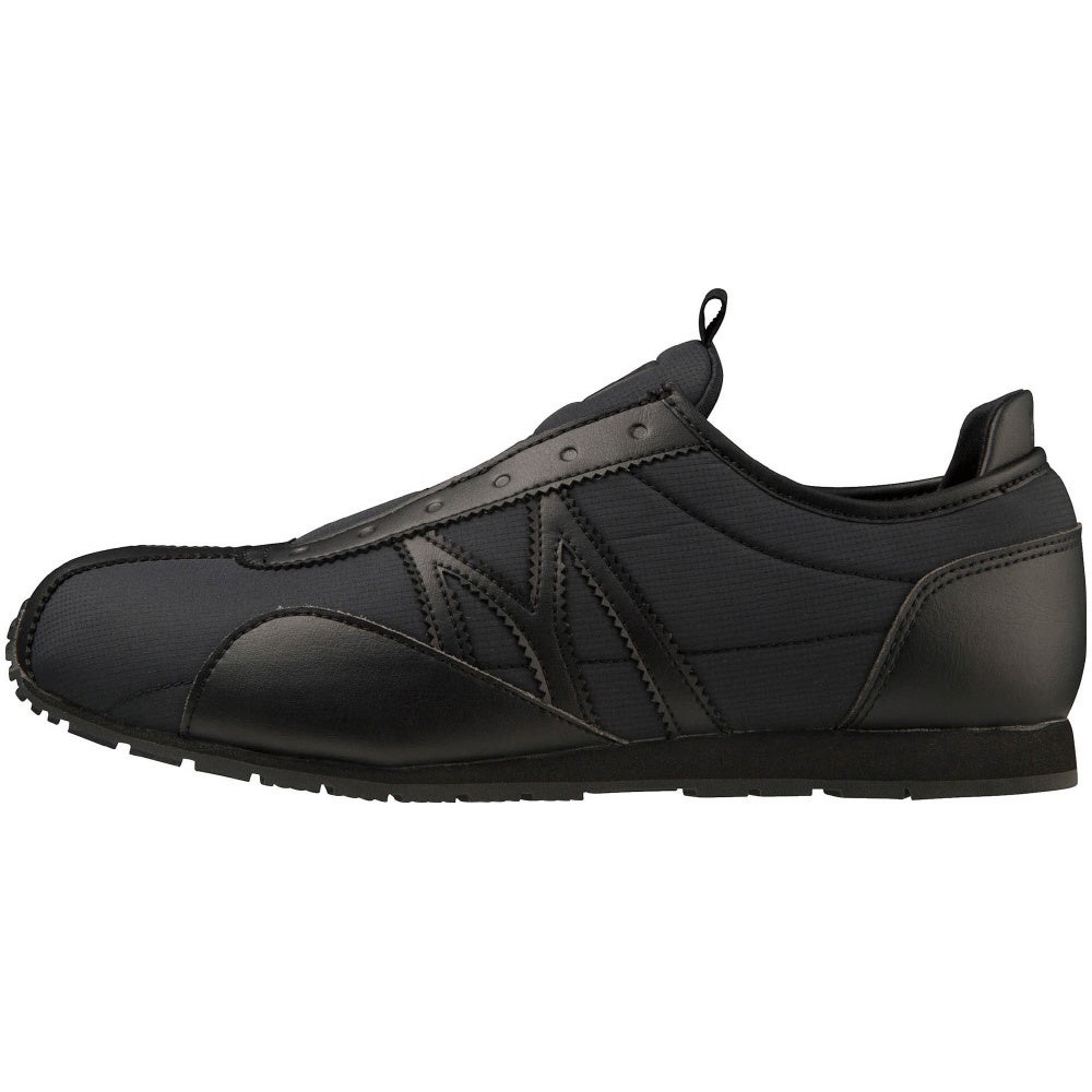 MIZUNO MLC-00 SLIP-ON WP ミズノ防水スニーカー ブラック MLC-00 SLIP-ON WP」発売｜ミズノ株式会社