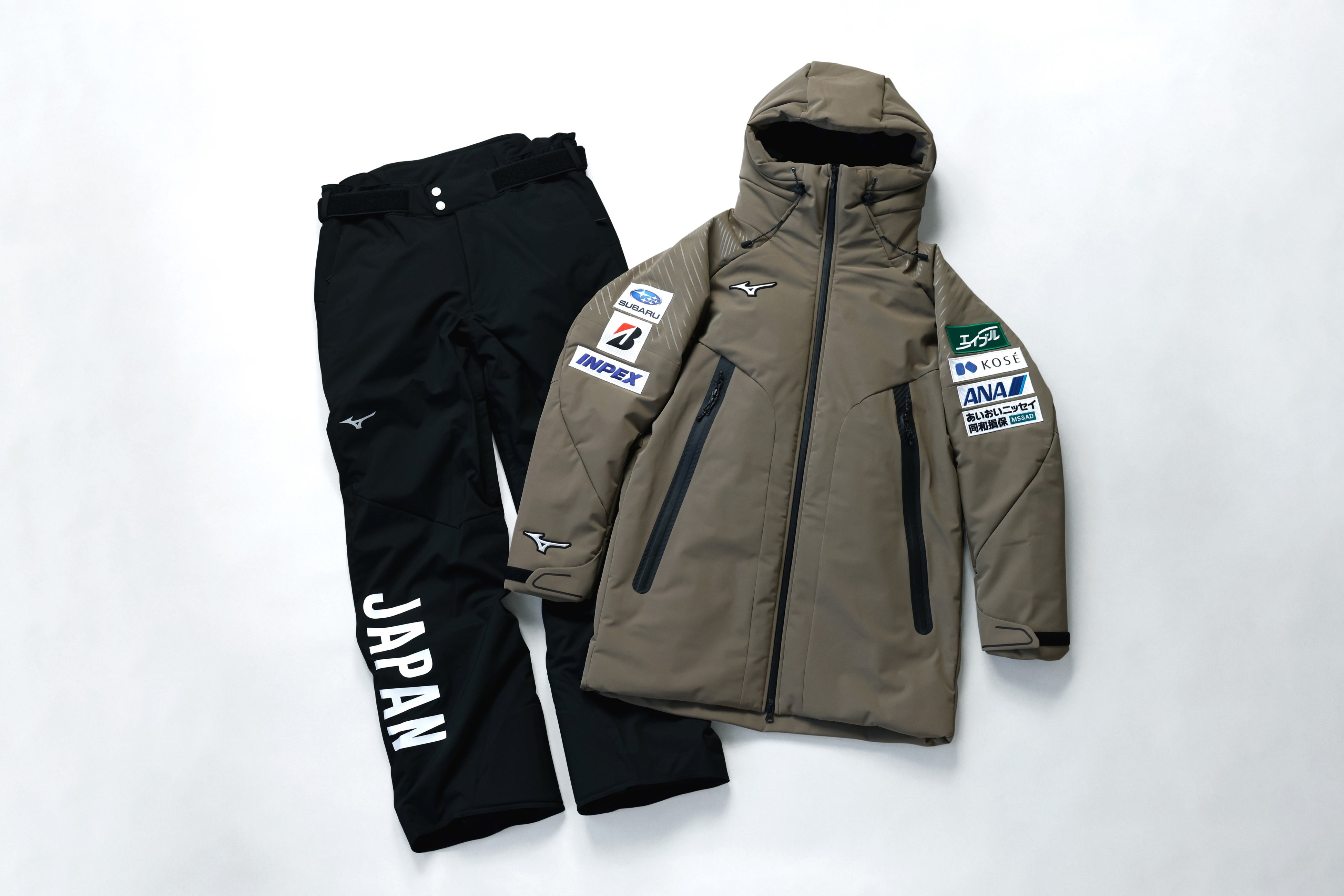 2025-26シーズンのオフィシャルウエア・レーシングスーツ完成