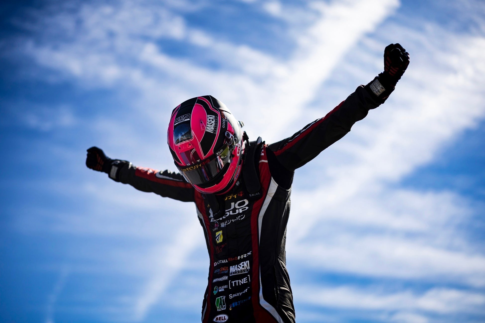 レーシングドライバー小高一斗がスーパーフォーミュラ・ライツ18戦中8勝でシリーズチャンピオンを獲得。