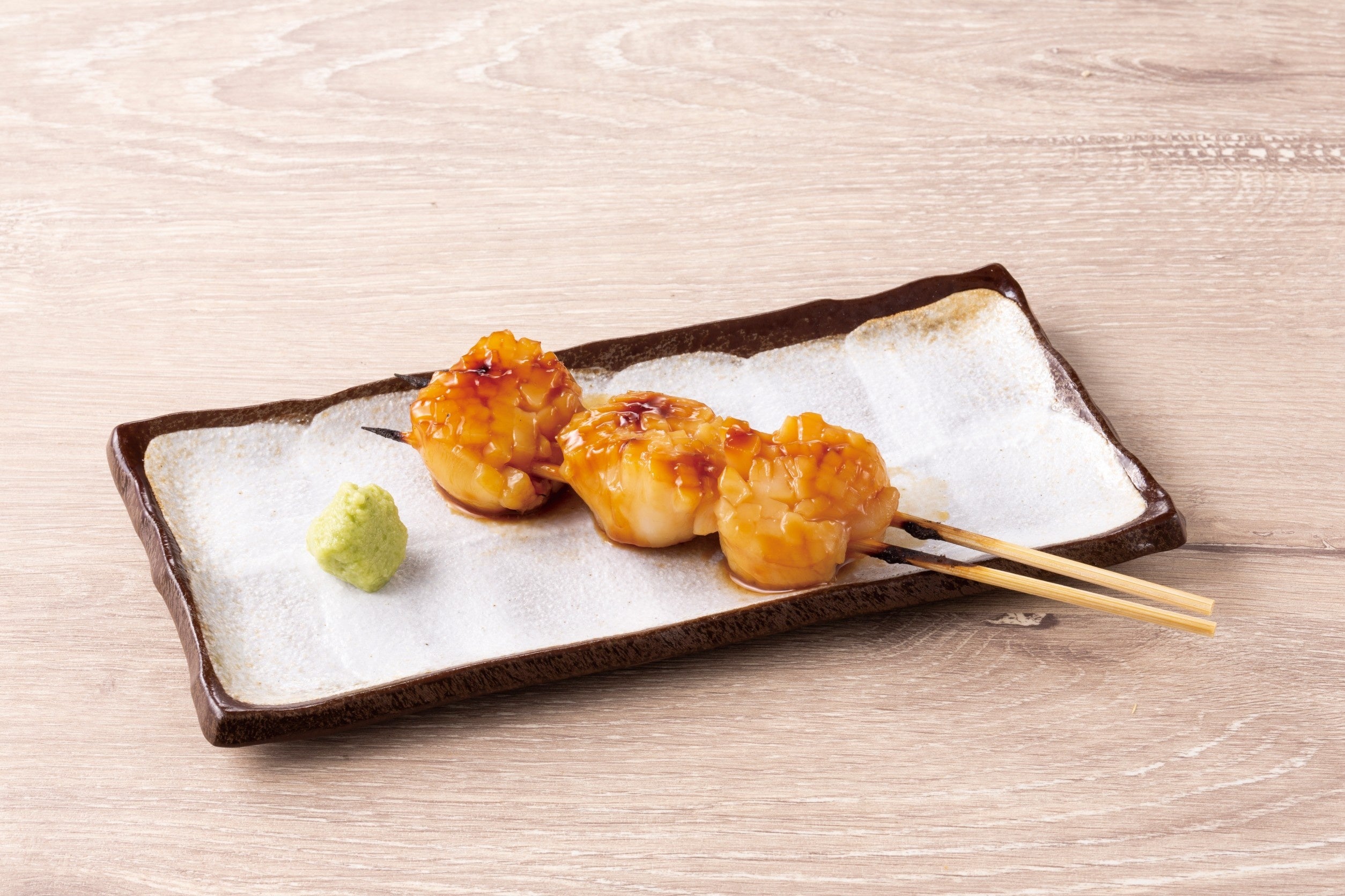 のれん街＿帆立の半生串焼き