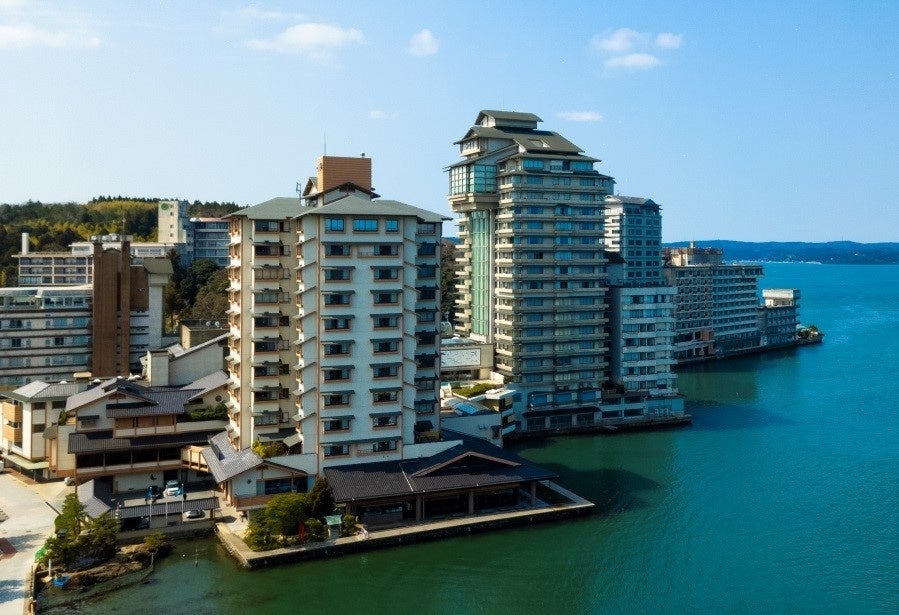 〈和倉温泉の「加賀屋」は、能登半島地震の影響で当面休業する（撮影は2020年）〉