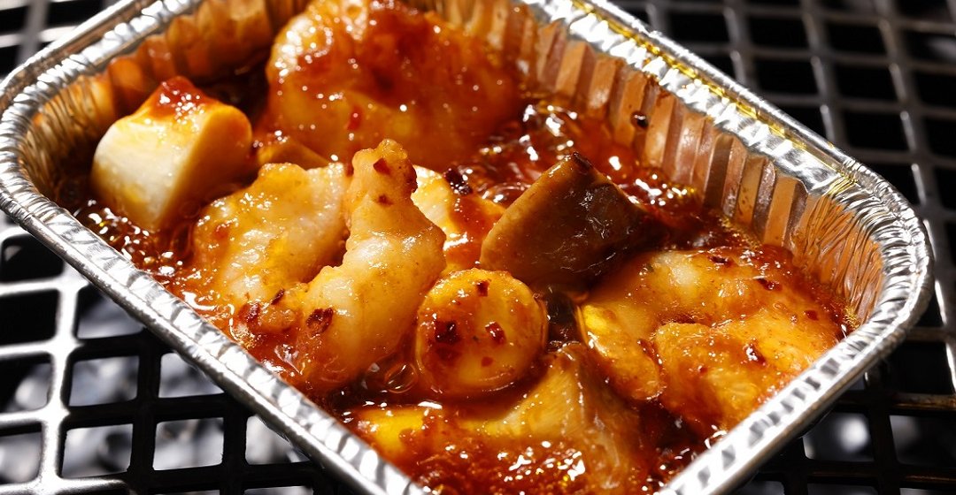 小エビとエリンギのヤンニョンアヒージョ