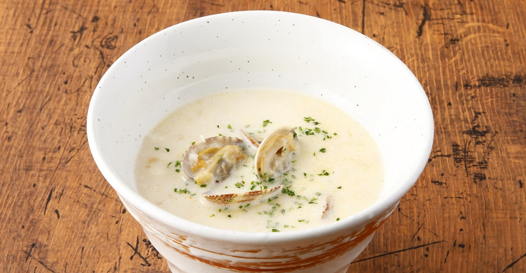 カニとアサリのクラムチャウダー