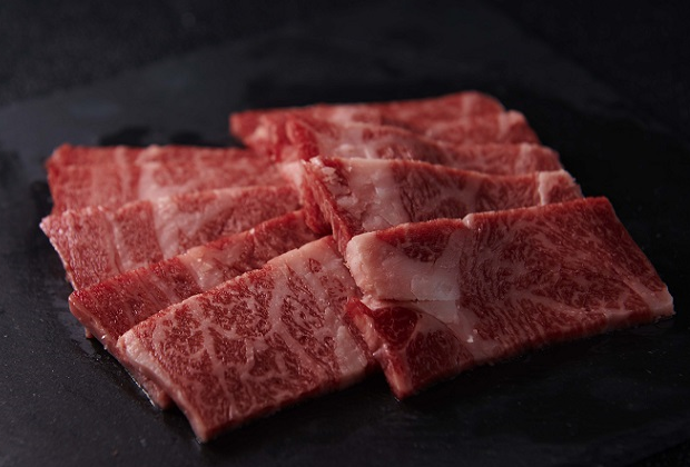 A4ランク以上の黒毛和牛「薩摩牛」ロース