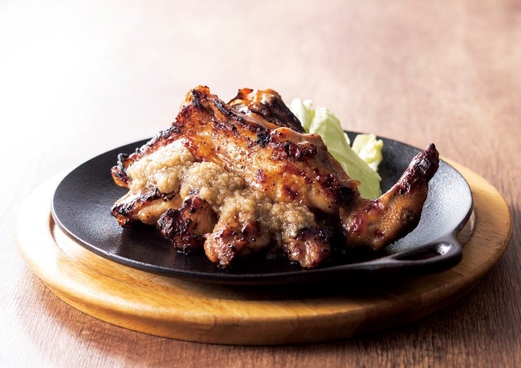 清流若どりのモモ一本焼～秘伝ぷるぷるダレ～　888円税抜（976円税込）