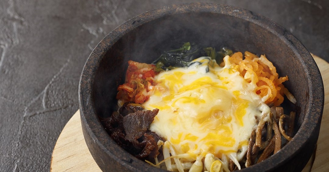 チーズたっぷり!石焼ビビンパ