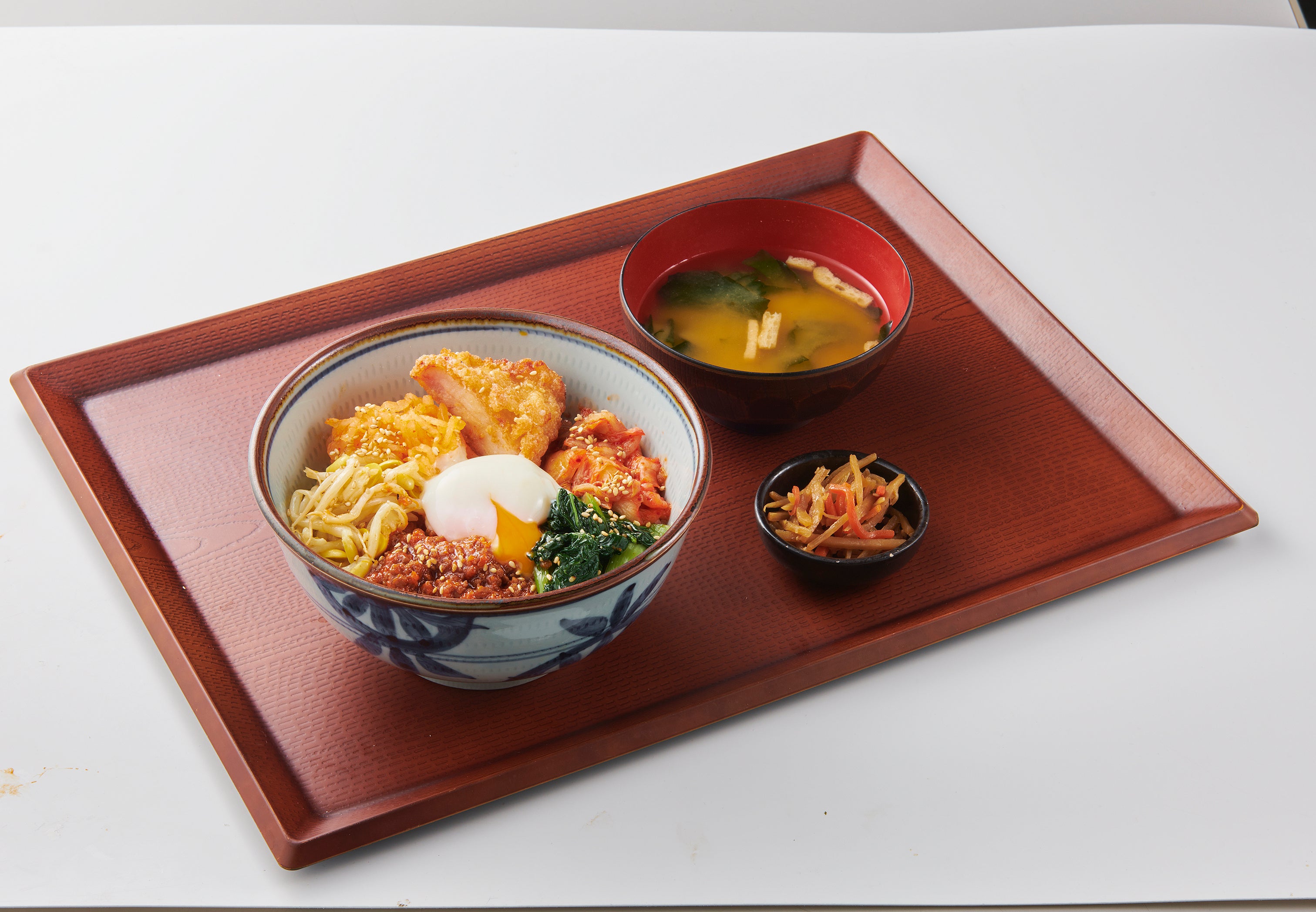 6月1日から販売開始　から揚げビビンバ