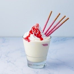 上野中央通り店＿ストロベリーチーズケーキ