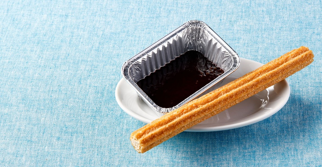 網焼きチュロスのチョコフォンデュ