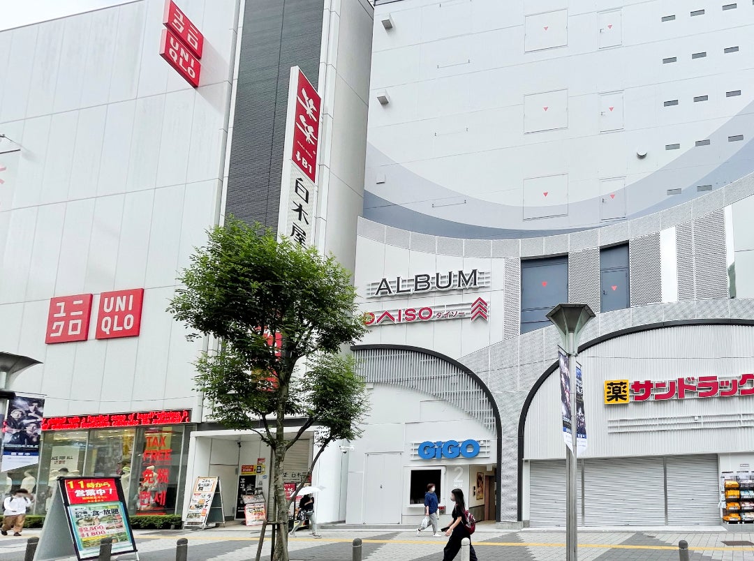ラグーン池袋ビル外観。