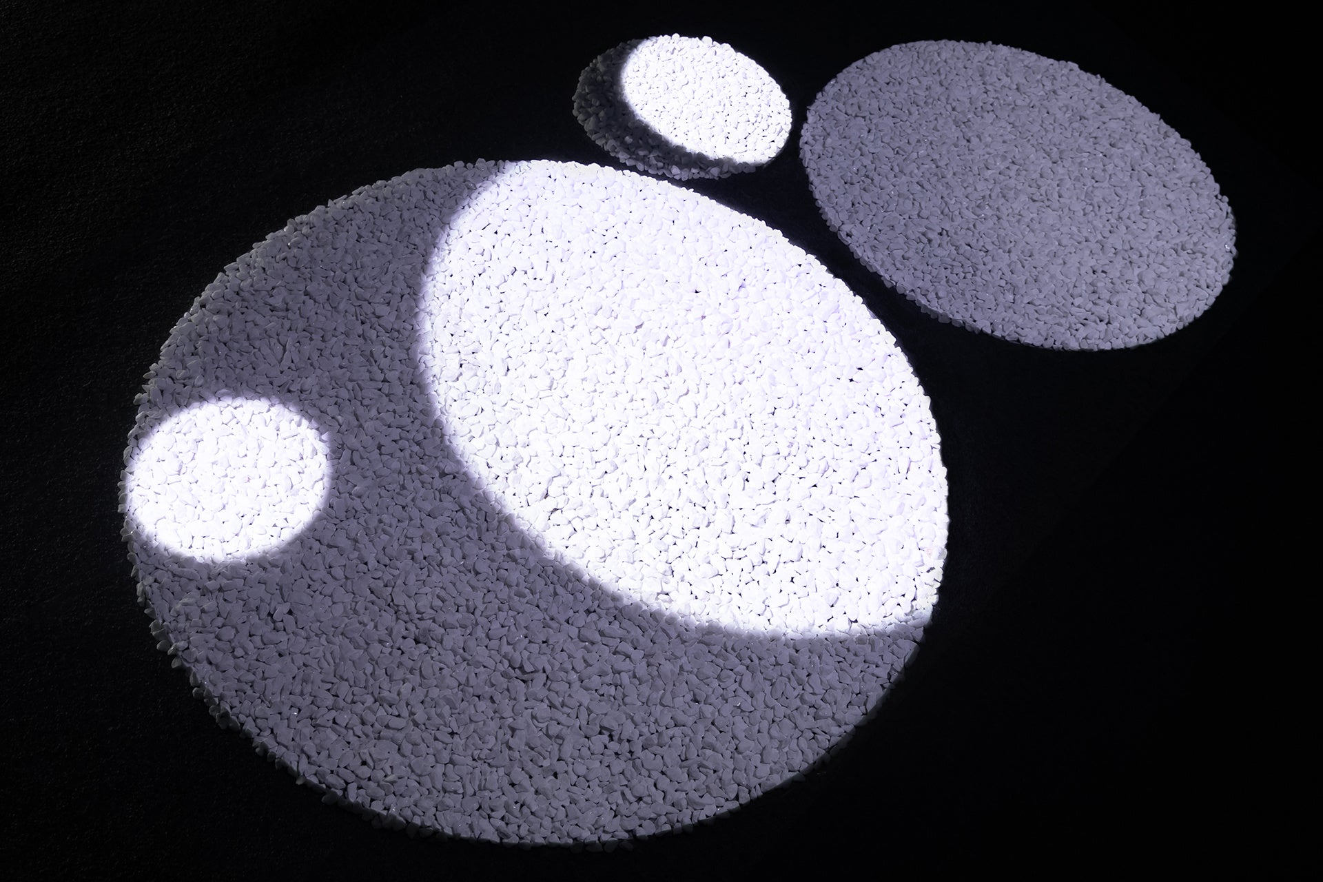 デタニコ・レイン《Lunar Maria》(2018)