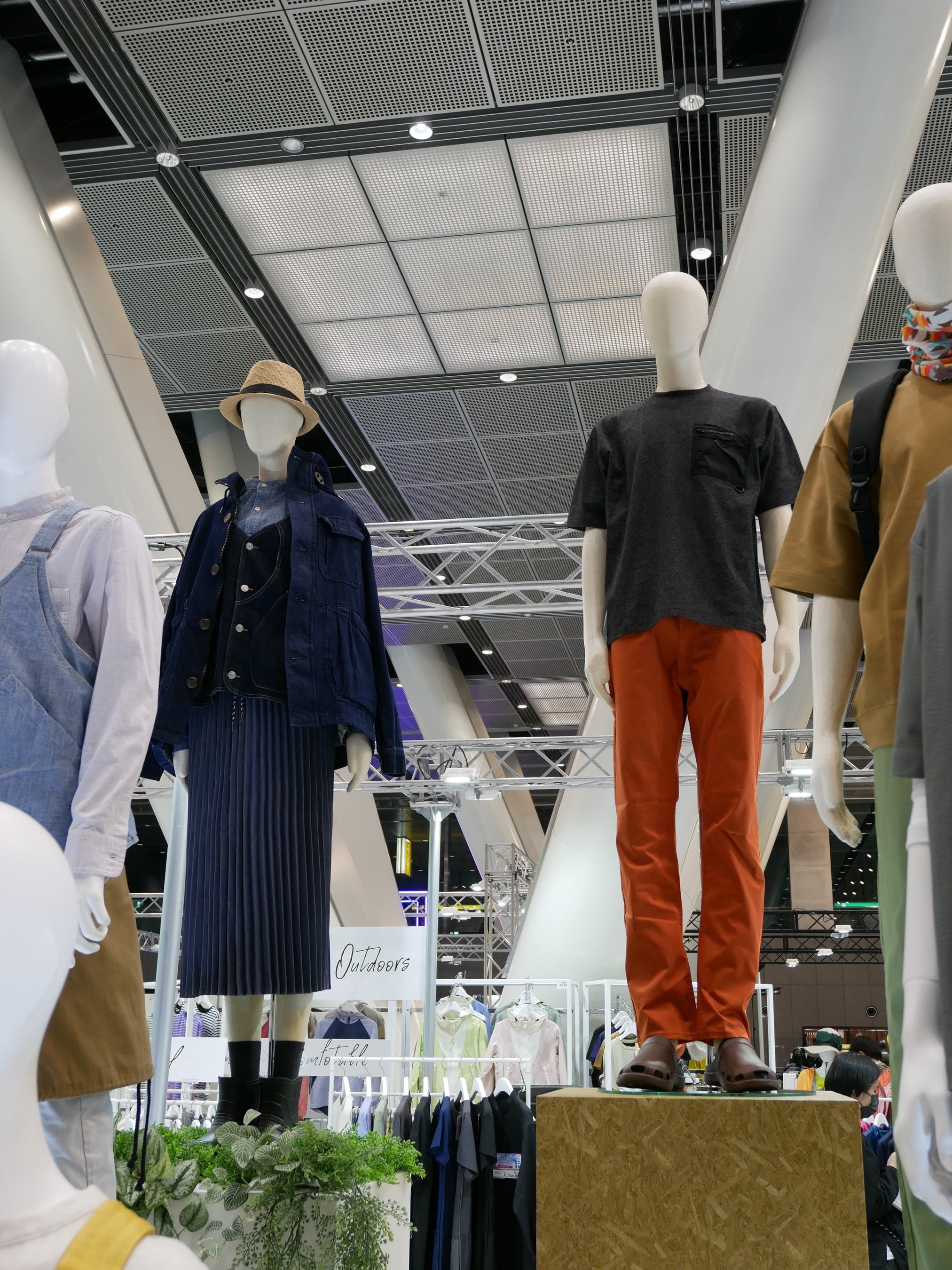 脱プラスチックを実現したマネキン！無形文化財「西ノ内和紙」を素材