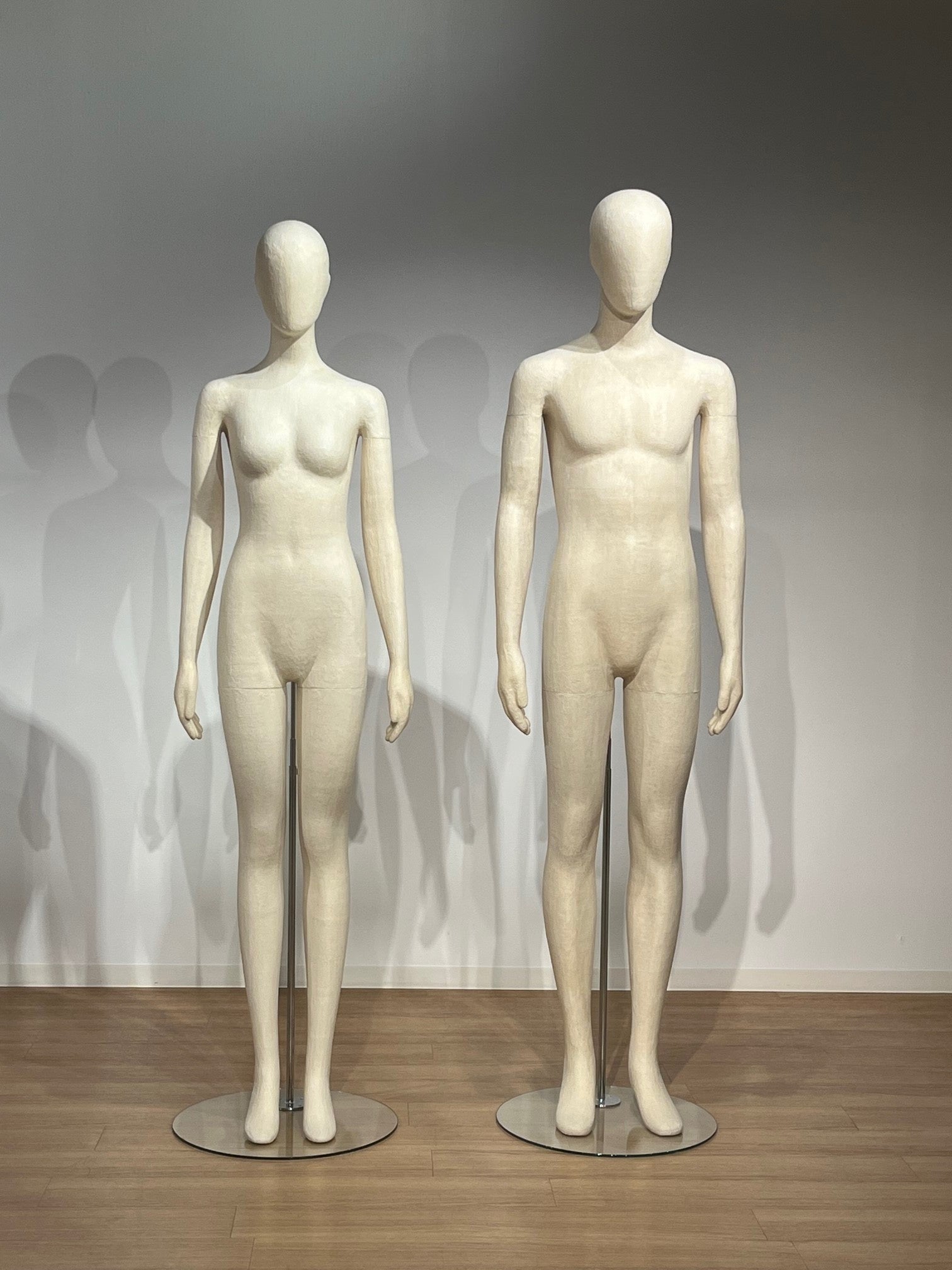 脱プラスチックを実現したマネキン！無形文化財「西ノ内和紙」を