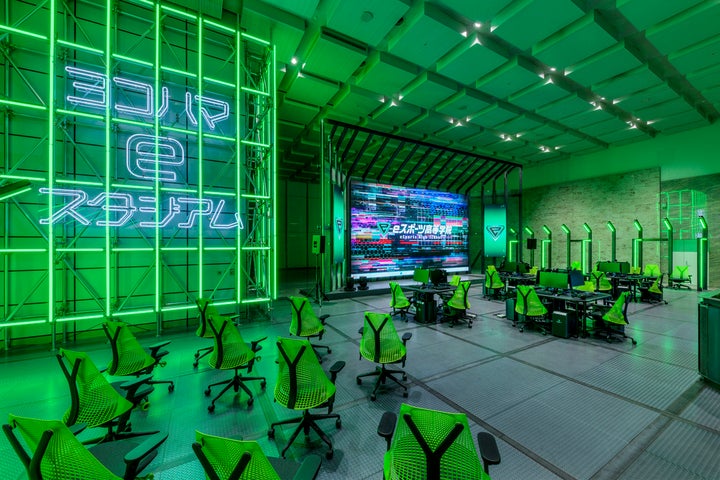 eスポーツ高等学院、全国6校で合同入学式&開校式!Fortniteイベントも。最高水準の環境でeスポーツとプログラミングを学ぶ。将来のeスポーツ業界への扉を開く学校! eスポーツ高等学院、全国6校で合同入学式&開校式!Fortniteイベントも。最高水準の環境でeスポーツとプログラミングを学ぶ。将来のeスポーツ業界への扉を開く学校!