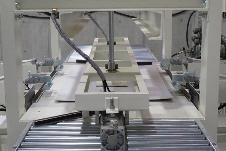 油圧式フレーム外し機