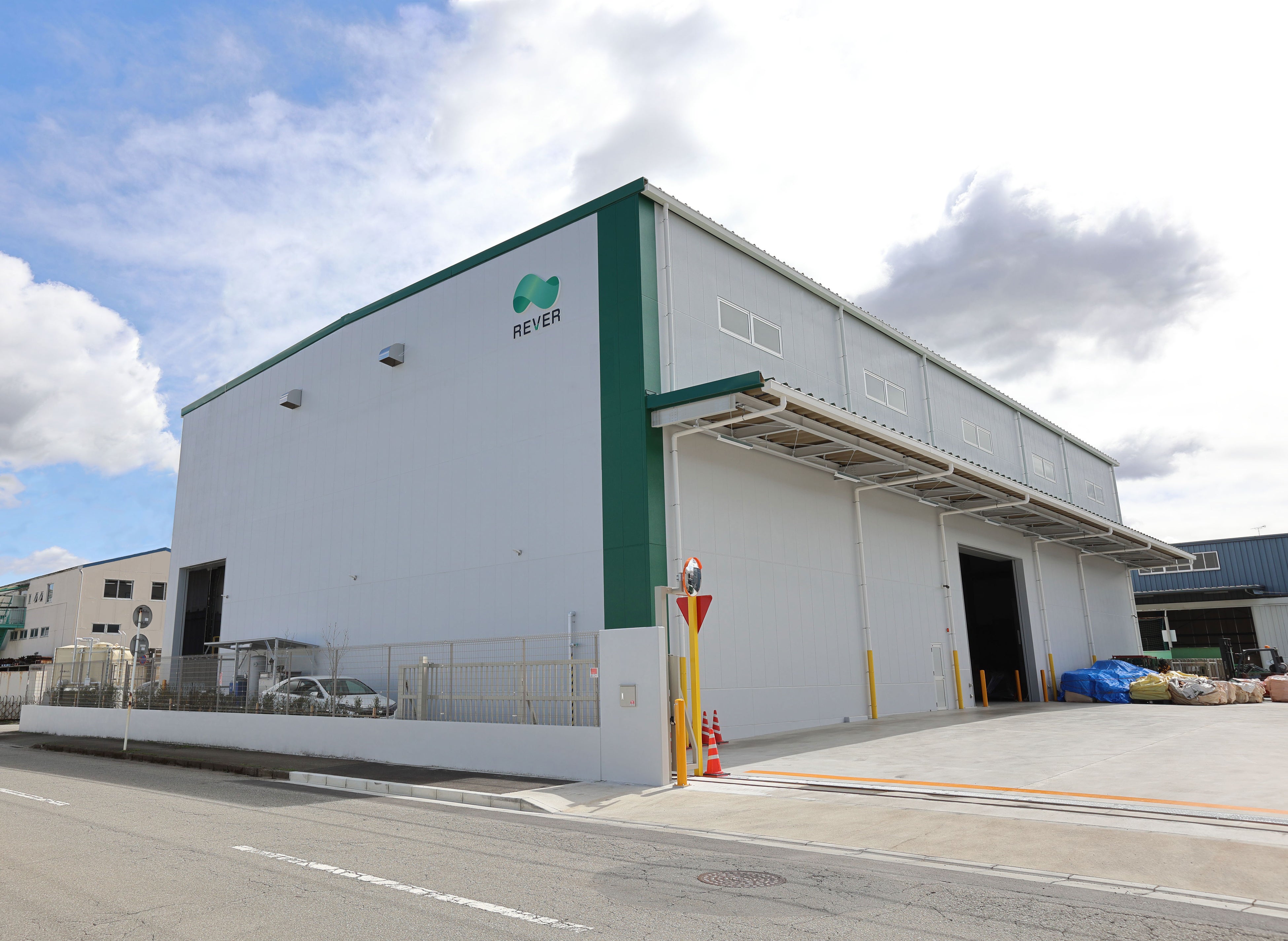 東松山事業所 新工場外観