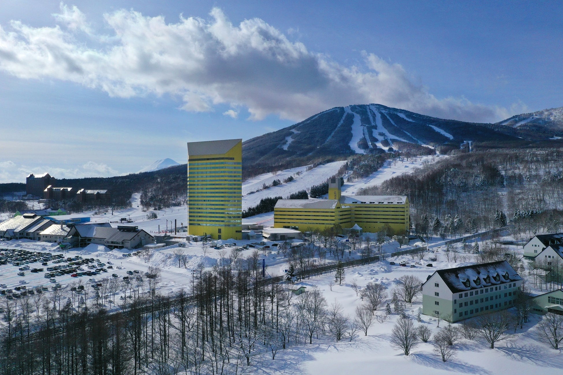 世界屈指のシルキースノーを誇る山麓のリゾート「安比高原」