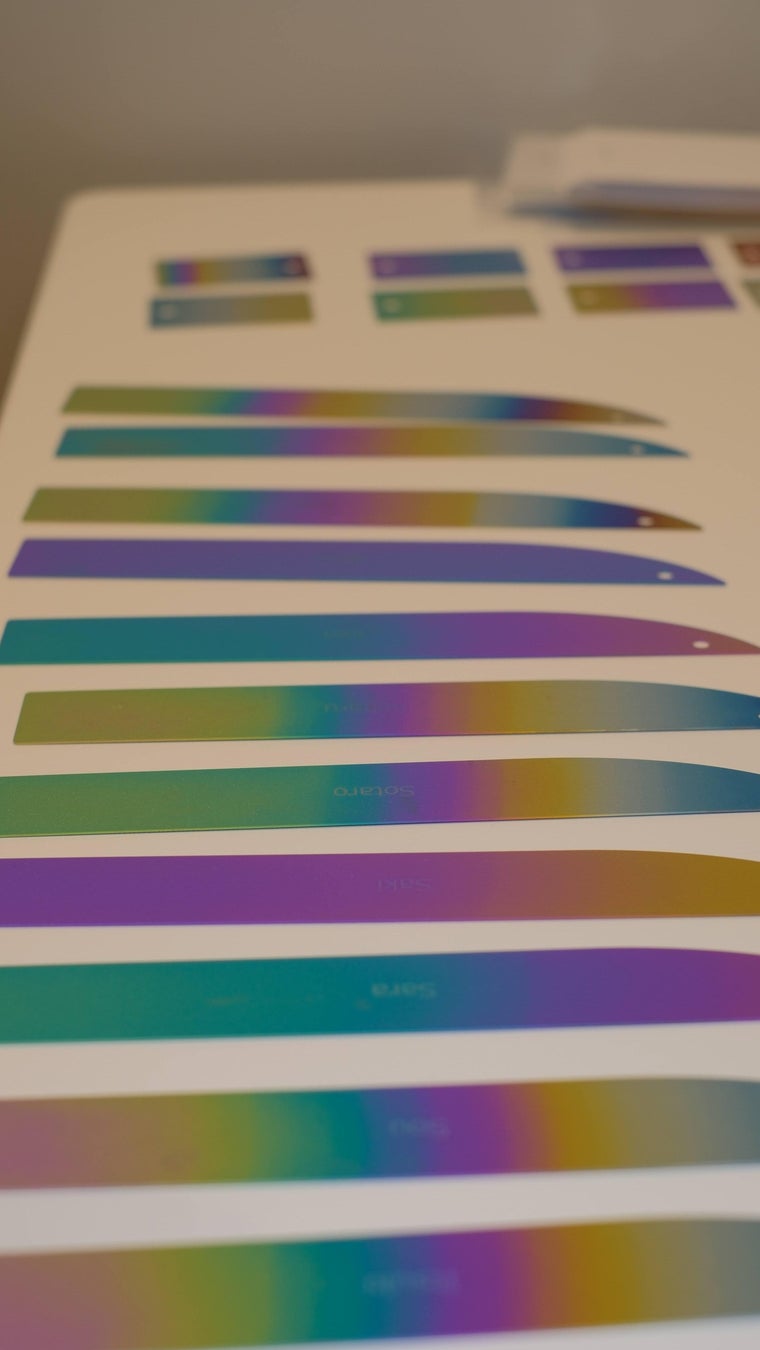 子供たちが好きな色に発色した定規