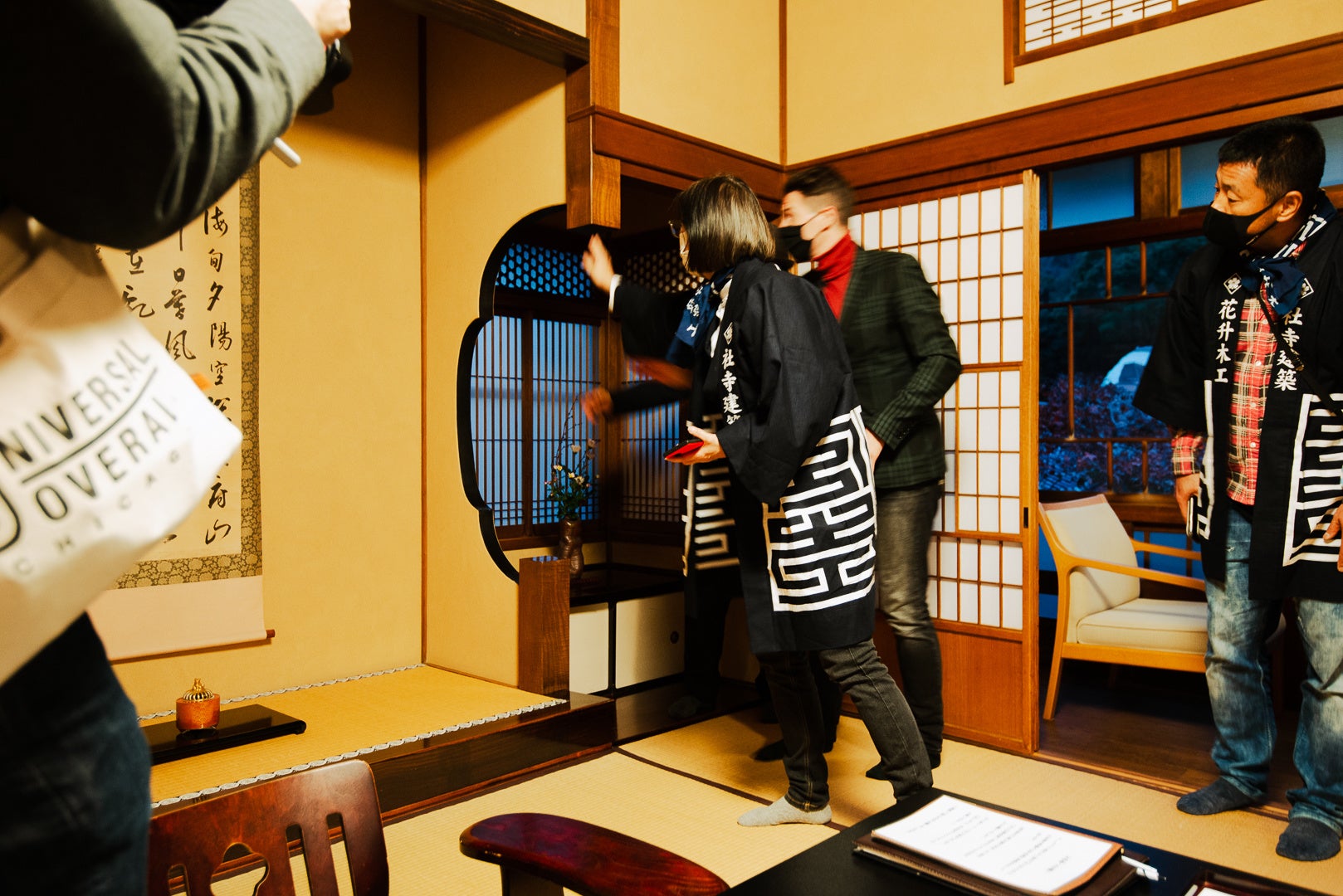 老舗旅館のそこかしこに垣間見える宮大工技術もその場で解説