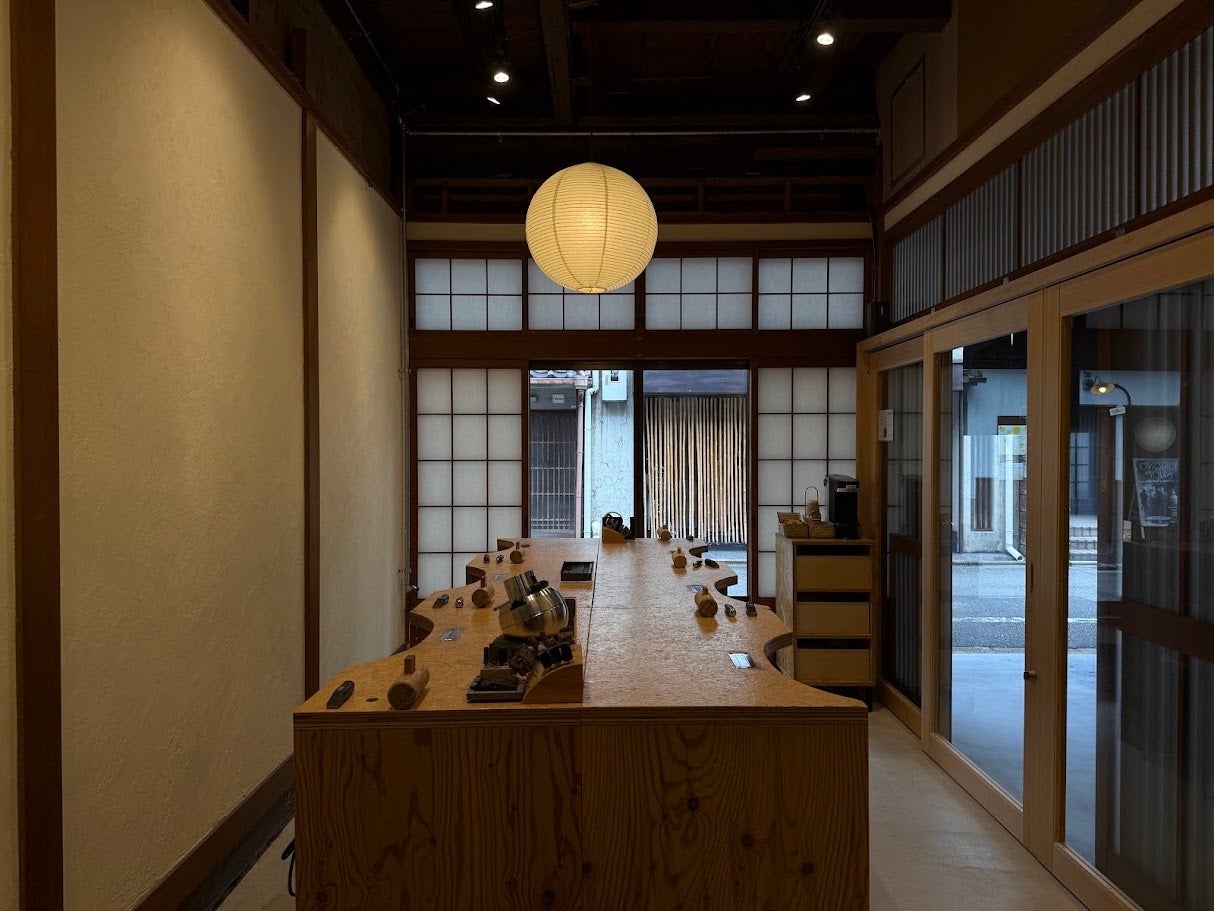 1970年創業のジュエリー会社が手掛ける本格的なジュエリー工房「MITUBACI Kyoto」が京都・四条駅近くにオープン