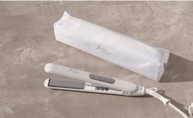 旅行や持ち運びに便利な大人気のミニヘアアイロンに新色登場