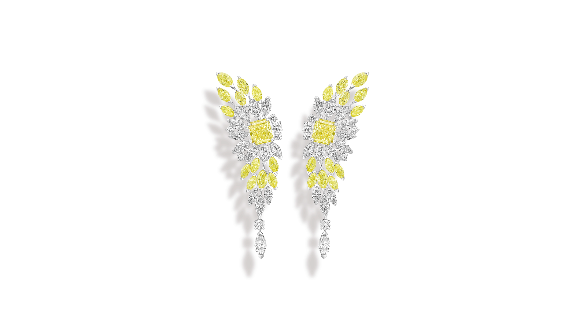 「ゴールデン オアシス」 ハイジュエリー イヤリング  プラチナ、18KG、ダイヤモンド38個（計約9.11ct） マーキスカットイエローダイヤモンド24個（計約5.52ct） ファンシービビッドイエローダイヤモンド2個（約3.10ct、約3.05ct）