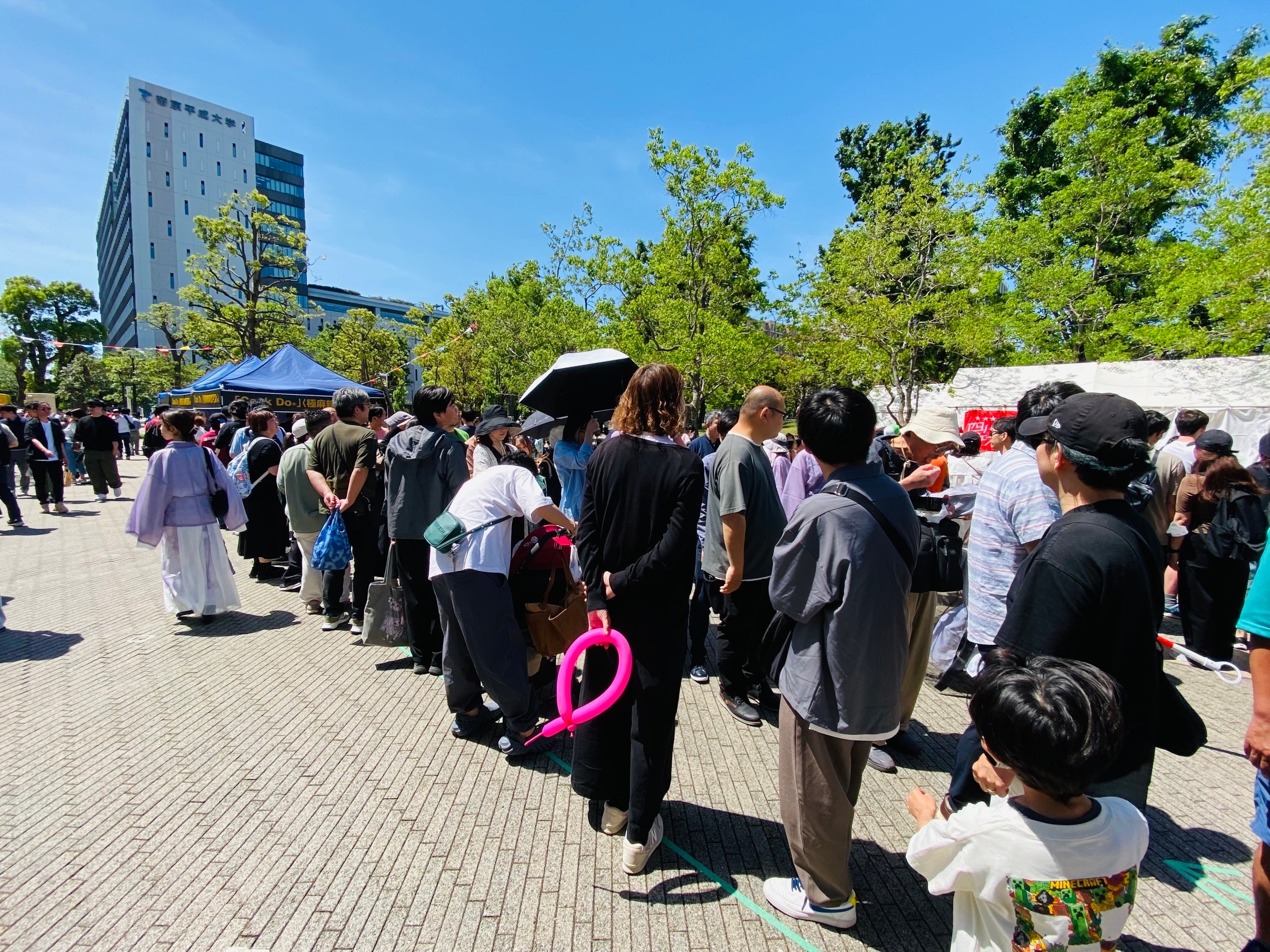 ▲「極」試食の行列