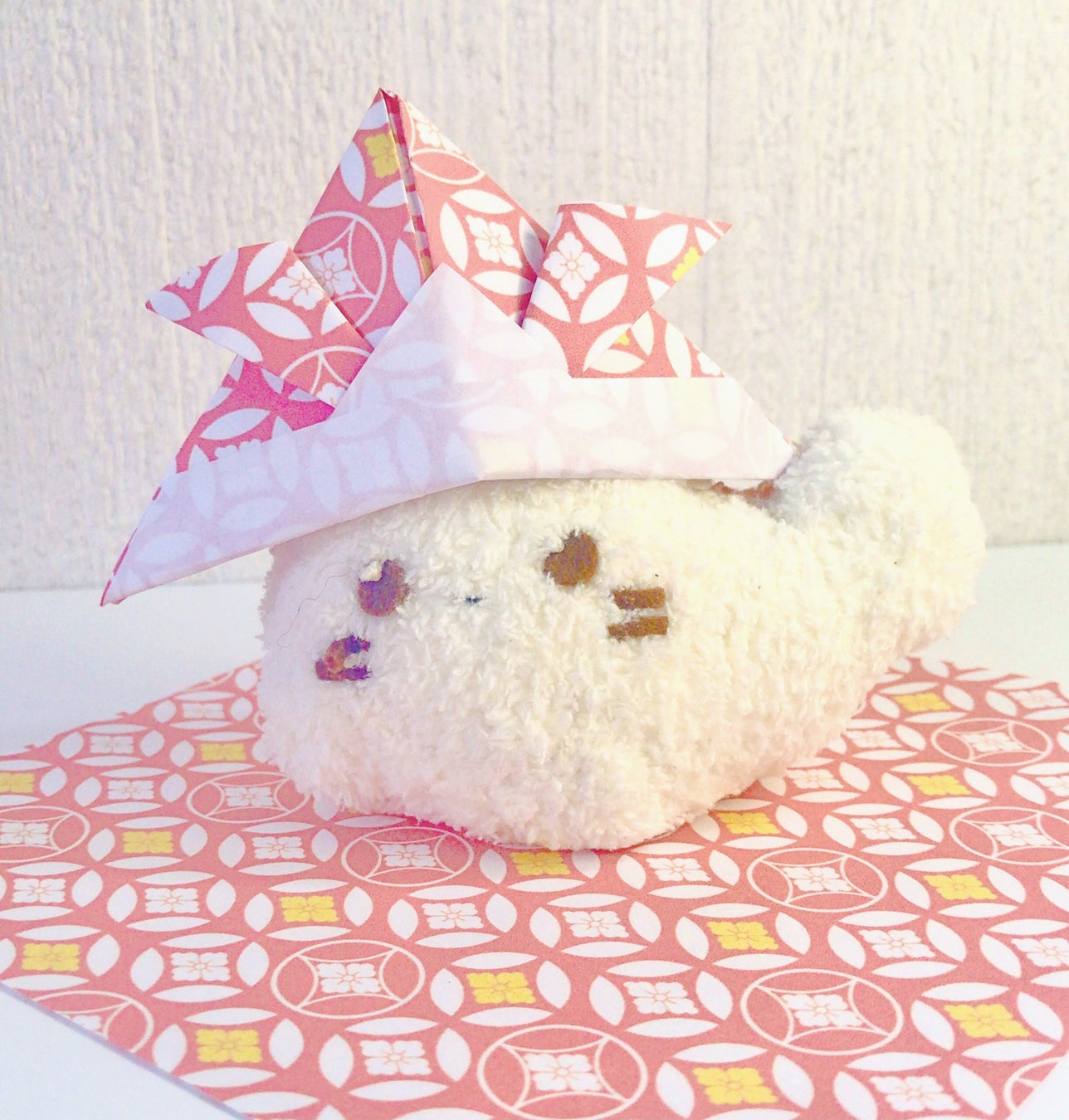 こどもの日企画 折り紙かぶと用の和柄イラスト 無料配布 子供やペット ぬいぐるみに被せると 簡単でかわいい端午の節句 コラボ株式会社のプレスリリース こどもの日企画 折り紙かぶと用の和柄イラスト 無料配布 子供やペット ぬいぐるみに被せると 簡単でかわいい端午の節句 コラボ株式会社のプレスリリース