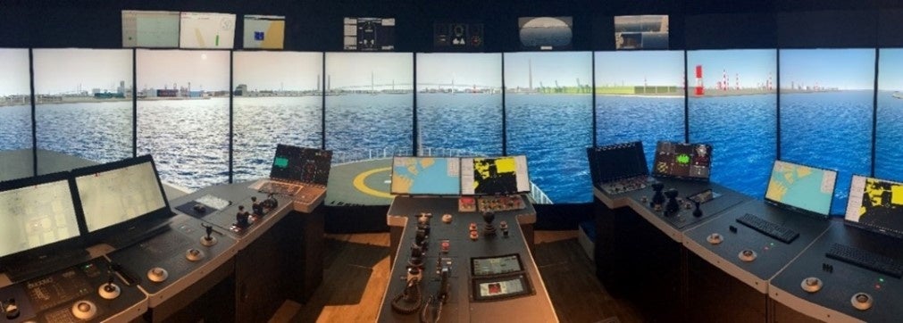 DP シミュレータ (240°ビュー)