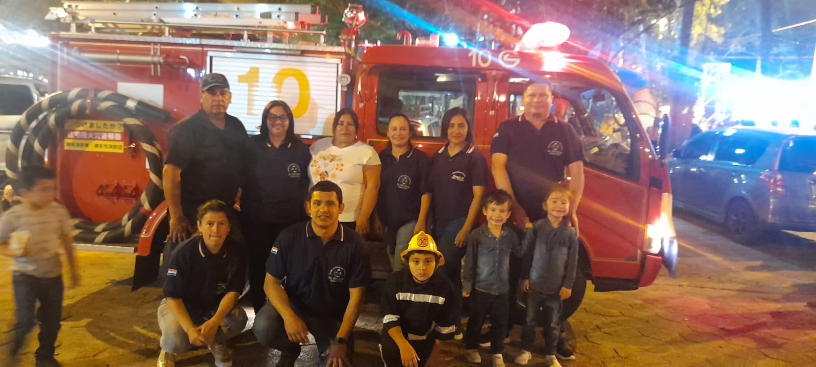 パラグアイに到着した消防車輌