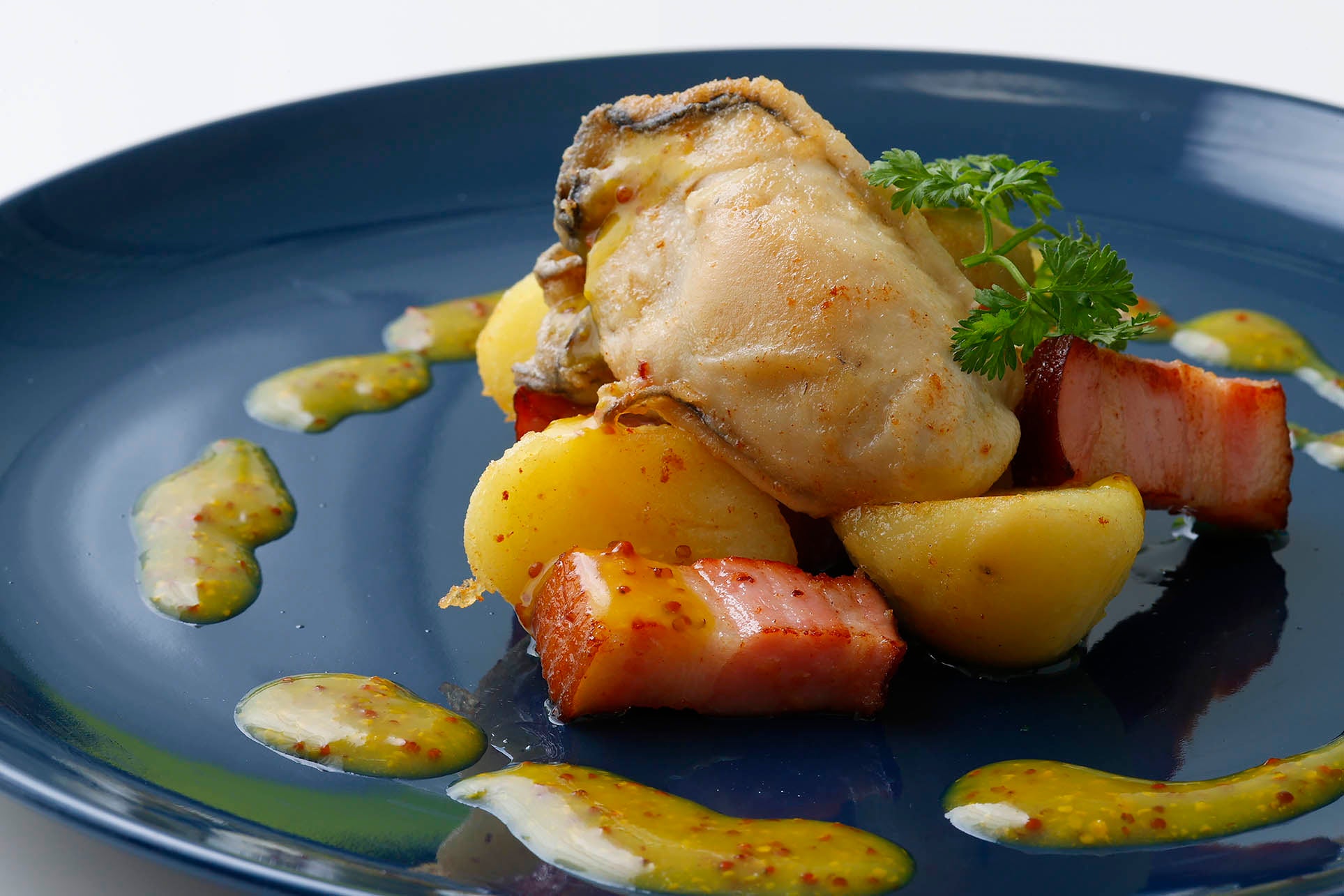 牡蠣とリッチベーコンのソテー