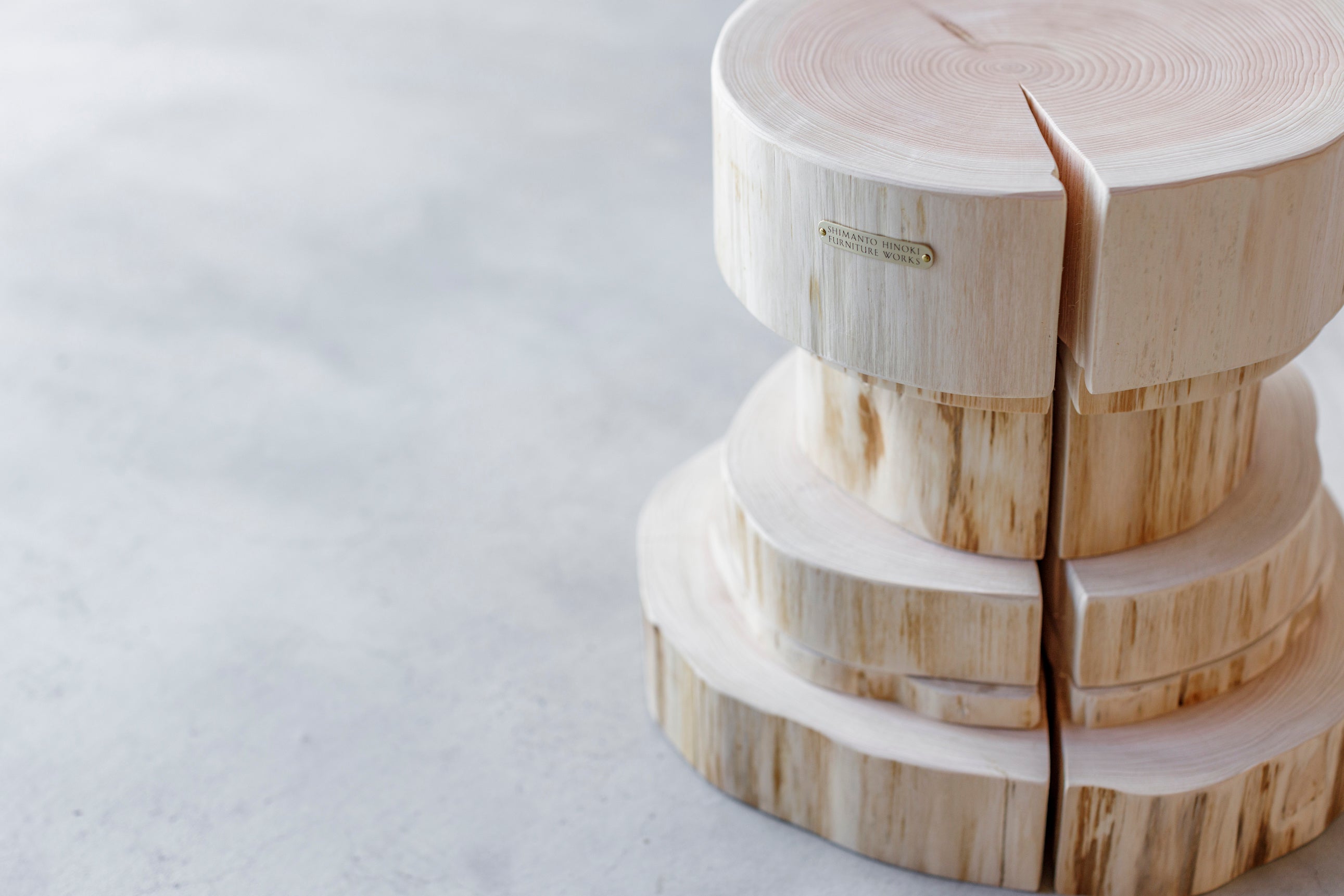 高知県四万十町】“四万十ヒノキ”を使った家具ブランド「SHIMANTO