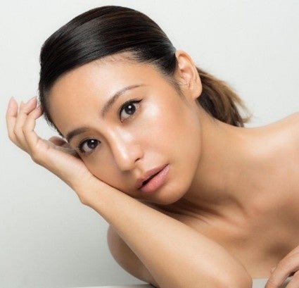 「THE WEEKEND HOTEL」の期間限定ポップアップショップが伊勢丹新宿店に2022年1月19日(水)よりオープン!購入者限定で山田優との写真撮影会も実施