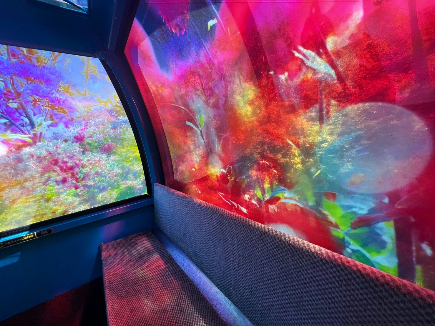 ゴンドラアート・キャビン内部